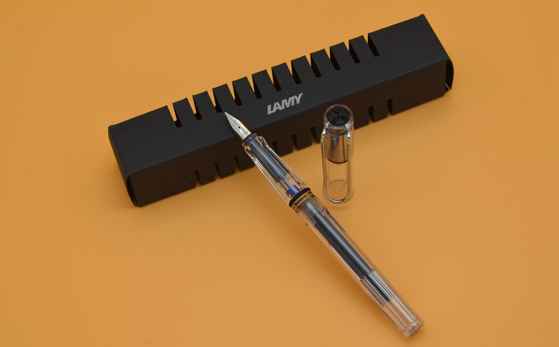 lamy凌美钢笔哪款颜色好看,lamy凌美经典黑色墨水笔使用方法