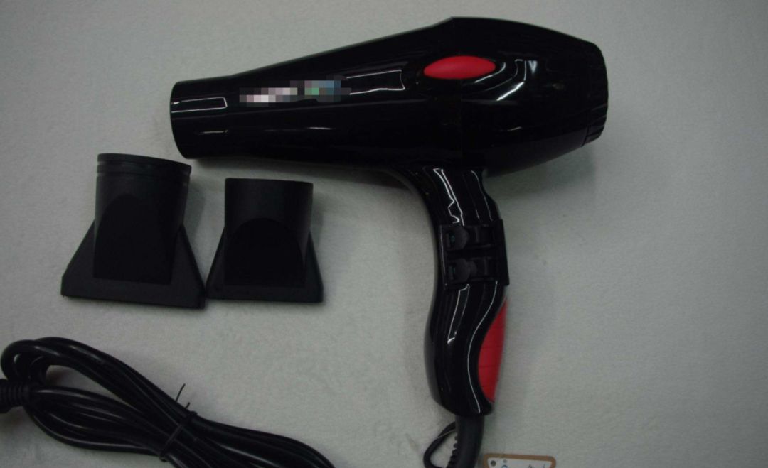 戴森吹风机摔开胶,戴森吹风机武器