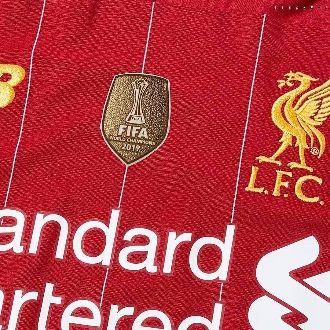 足坛动态1228:LV9.75亿报价米兰！俄网红蹭C罗热度？MSN再合体