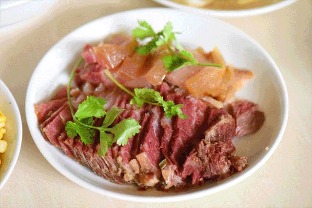 自驾29分钟到，昆明边大片红将军成熟可摘，1口糖心甜蜜又多汁