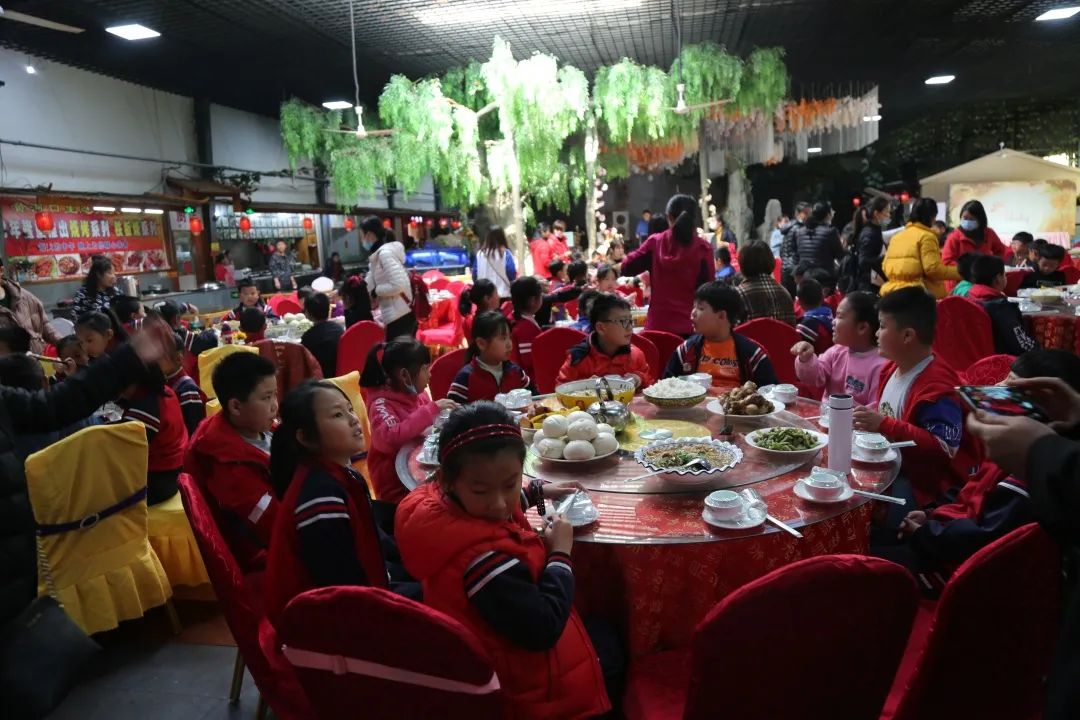 和孩子一起参加学校劳动的发言稿,和孩子们去村里上一堂劳动实践课