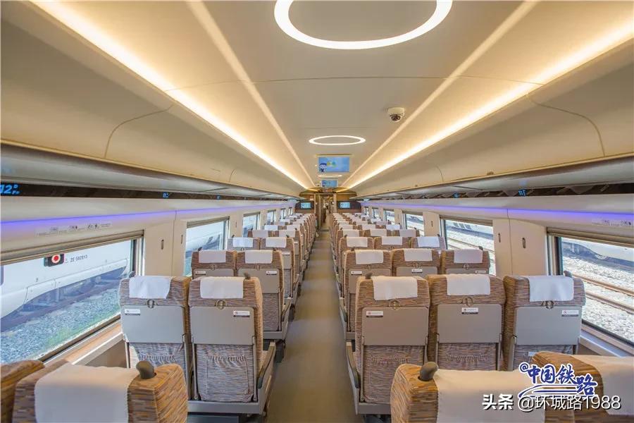 高铁座位上面的红绿灯在哪里看,高铁座位红绿灯代表什么