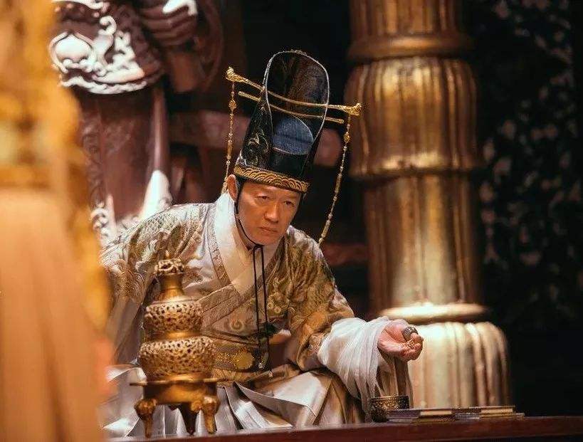 魏忠贤号称九千岁，权势遮天，为何还斗不过年仅17岁的崇祯皇帝？