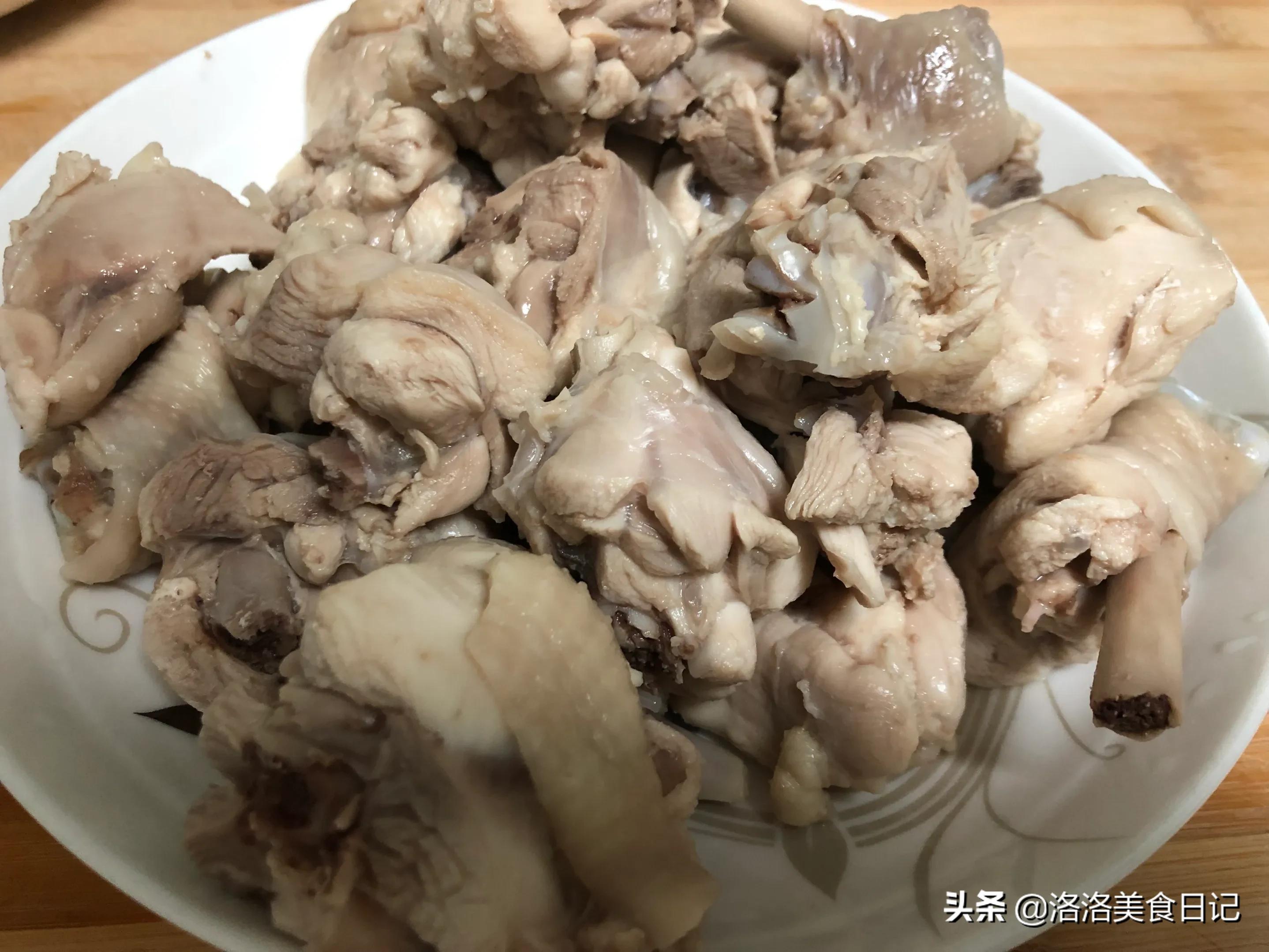 炖鸡汤时，牢记“三放三不放”诀窍，汤鲜肉嫩，营养又好喝