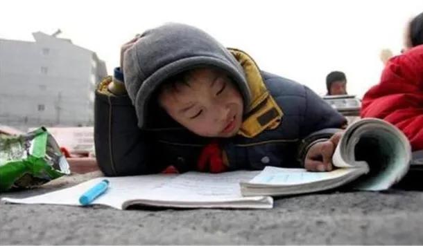 “现在生二胎还来得及”，小学生零分试卷走红，网友捧腹大笑