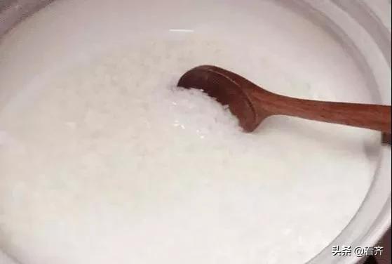 高颜值煮出来的米饭又软又可口,喷香软糯的米饭