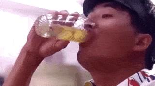 鸡蛋拌一切，日本人吃生鸡蛋到底有多野？（菲李漫画）