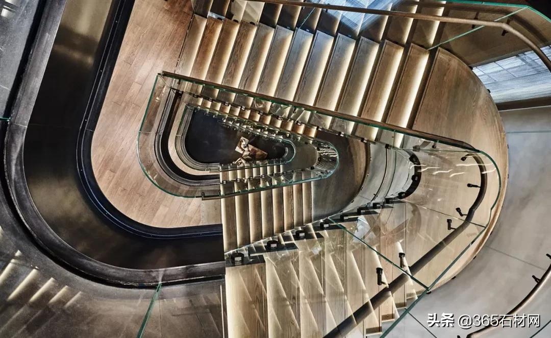 全球18家奢侈品店的大理石楼梯踏步欣赏，美哭了