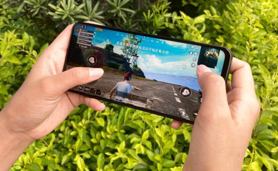 iqooz1评测游戏视频,iqooz1天玑1000plus有多强