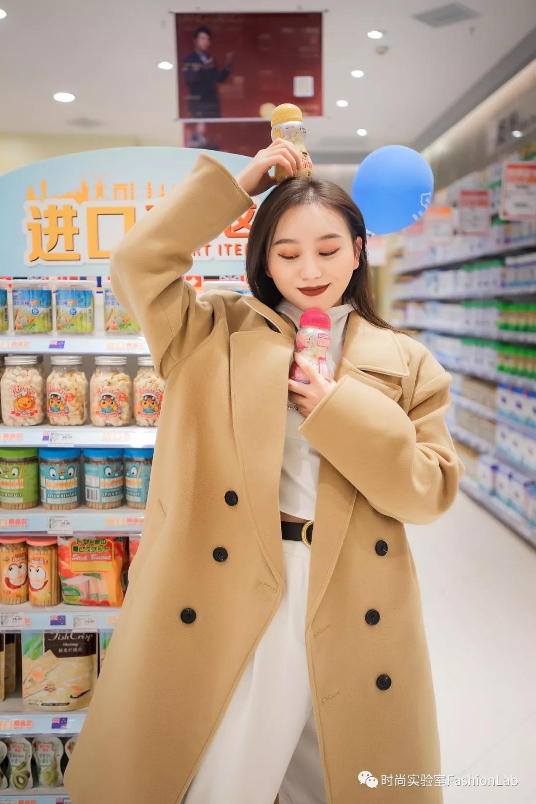 送对年终礼物是当代青年的社交核*器武**