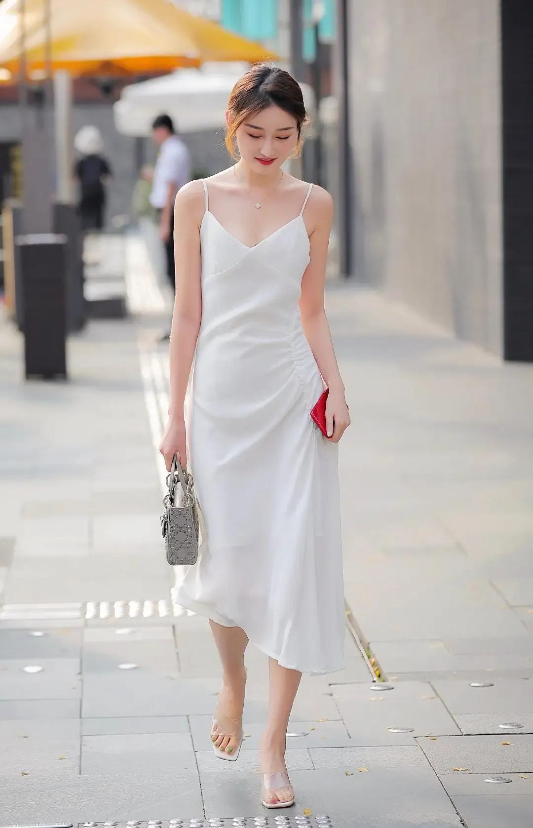 街拍美图时尚气质的小姐姐们,街拍搭配气质漂亮的小姐姐