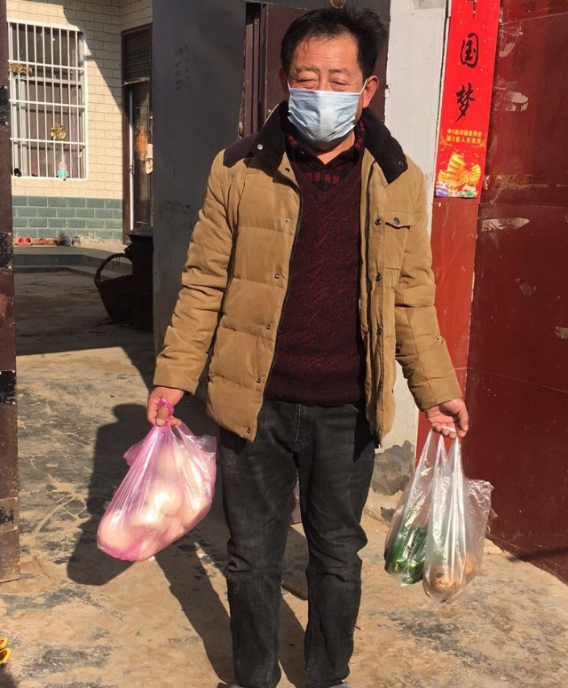 抗击疫情党员干部的使命与担当,党员疫情防控当志愿者