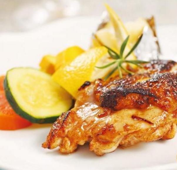 西餐厅的柠檬水是干嘛的 (西餐厅第一杯柠檬水是什么用的)