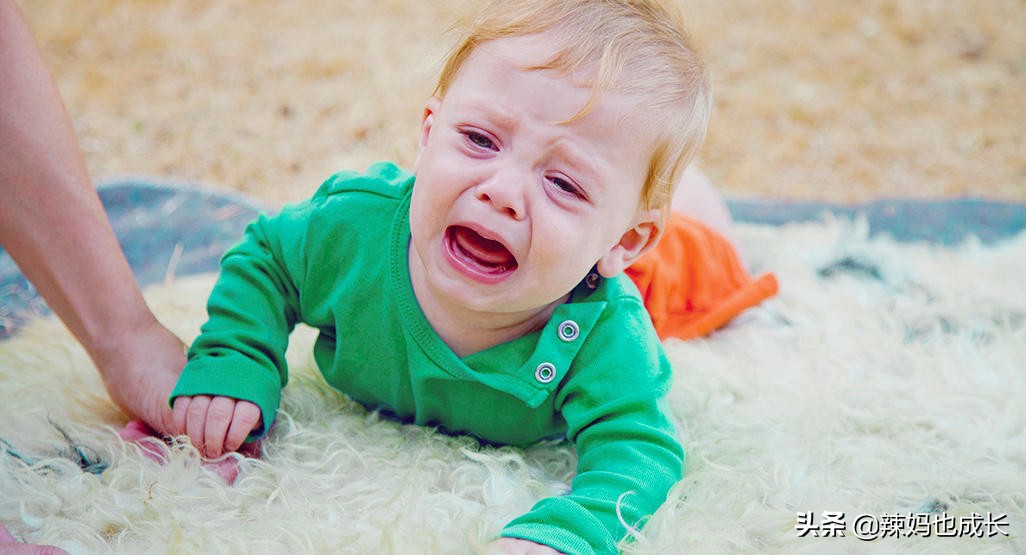 小孩舌头摔跤咬了很深能自愈吗,宝宝摔了一跤舌头咬了很深的口子