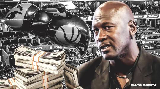 乔丹生涯一共待过几个球队 (乔丹黄蜂队股权出售赚了多少钱)