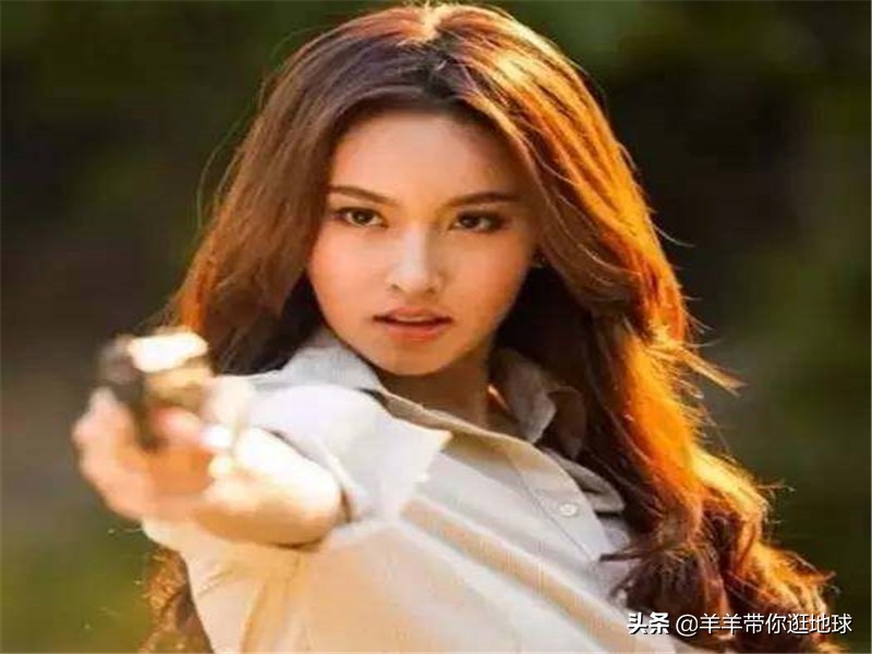 明明是男的却被人认成女的,明明是男人却活成了男人的模样