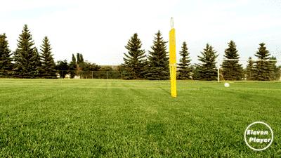 简单又实用的过人技巧足球,足球过人技巧空中摆动腿