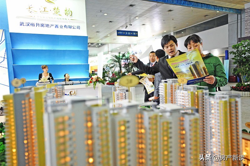 买房选择东户好还是西户好,北方高层东户和西户的优缺点