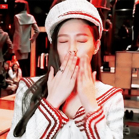 权志龙jennie恋情是不是真的,权志龙jennie穿搭