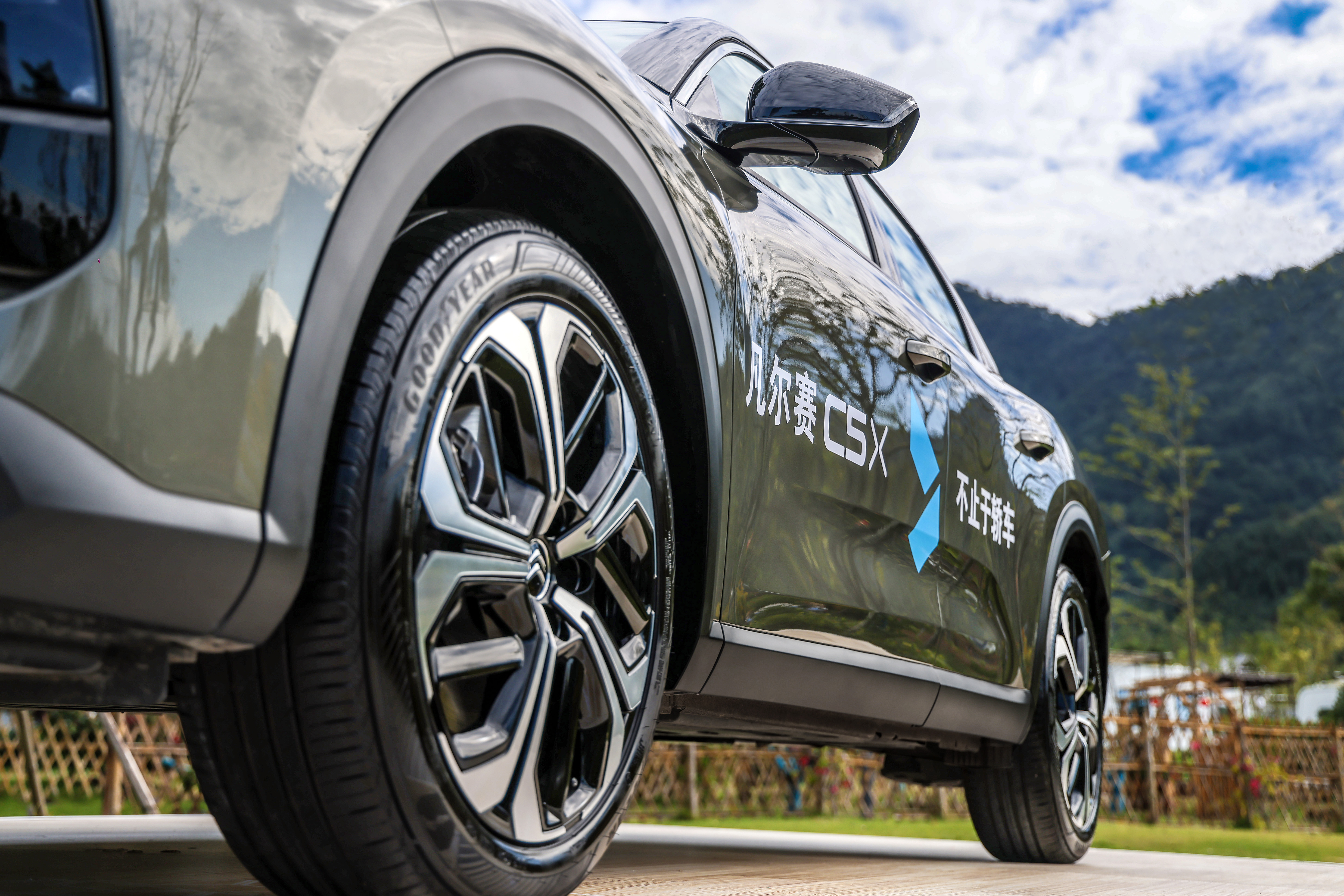 雅阁和k5如何选择,cx-4对比cx5凡尔赛