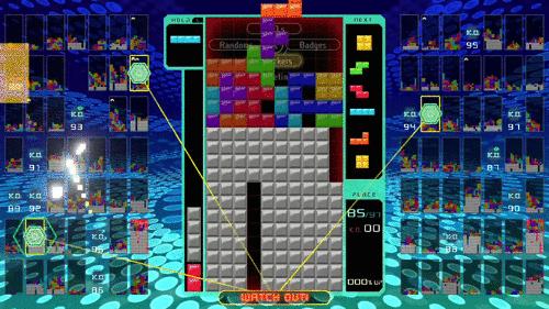 35岁的俄罗斯方块再度火爆，这次居然还能「吃鸡」？！