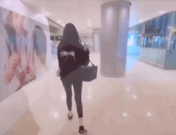 奚梦瑶产后现身,奚梦瑶晒高清照秀孕肚曲线超完美