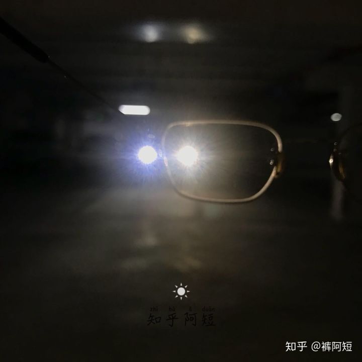 视力眩光对比图,眩光夜间视力差