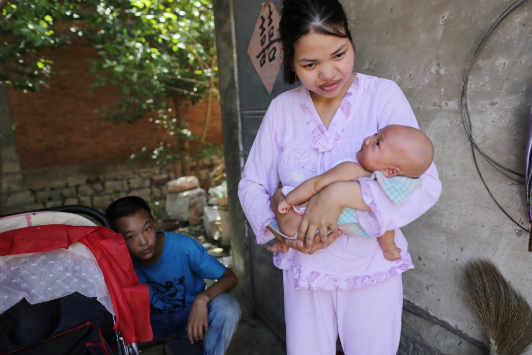 18年未见家人,到中国命运坎坷,三位女主播助力越南新娘寻亲,带她回家看看