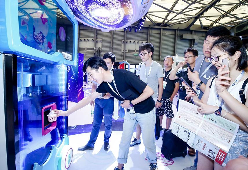 首张无人冰激凌机业务许可证发出，巨昂科技再拔头筹！