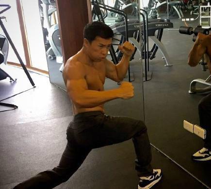 6位硬汉肌肉男明星,不温不火的肌肉男明星