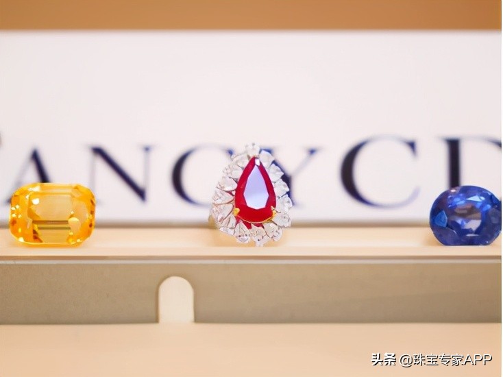 日本皇室彩宝,世界十大顶级皇室珠宝