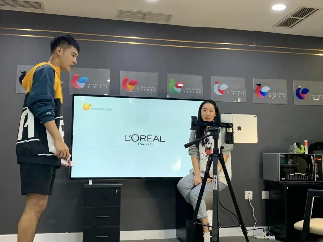 联·阵营丨青岛媒体用一个版的篇幅,报道联友崔新冬的创业故事