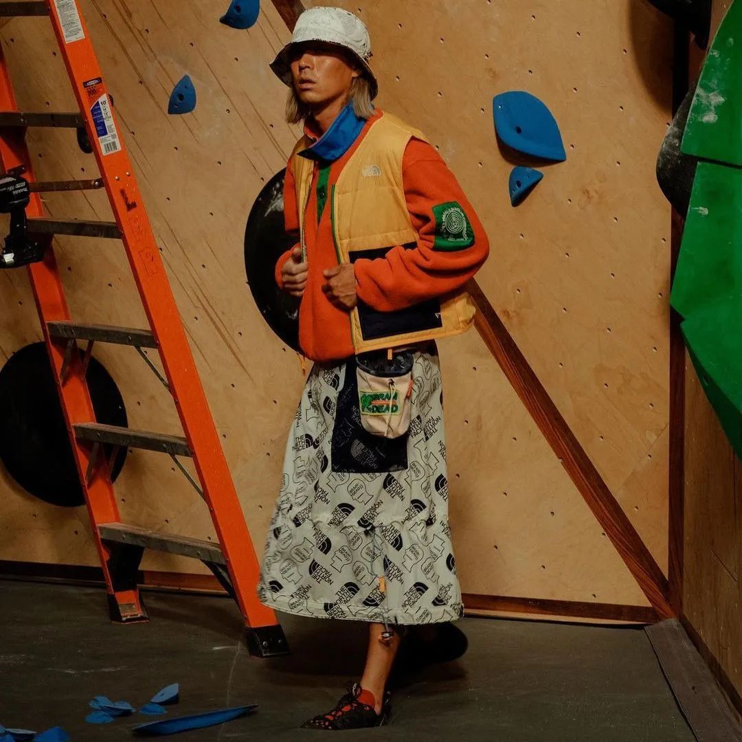 欧阳娜娜同款潮流品牌,欧阳娜娜同款联名卫衣