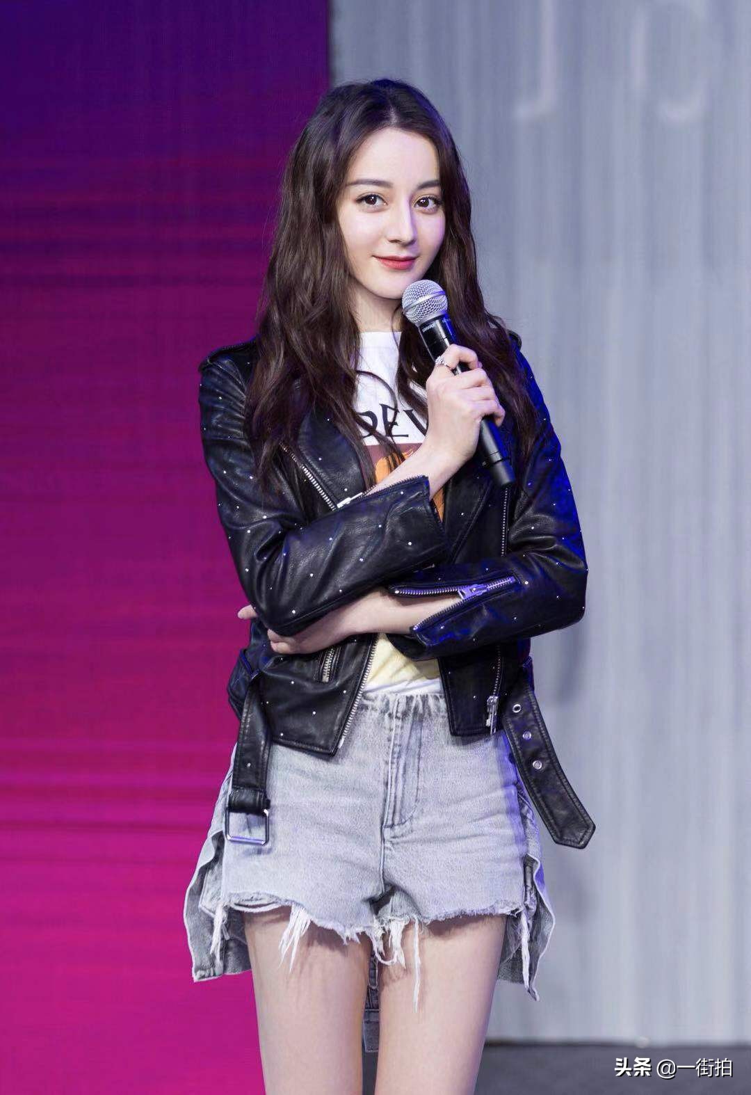 迪丽热巴同款大地色皮衣 (迪丽热巴黑酷皮衣造型)