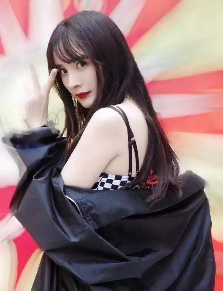 黑化后的女星杨幂,离婚黑化