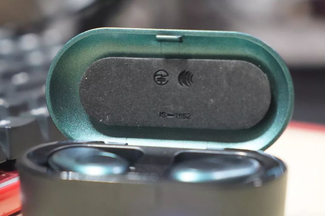 真无线头戴式耳机,骷髅头真无线耳机