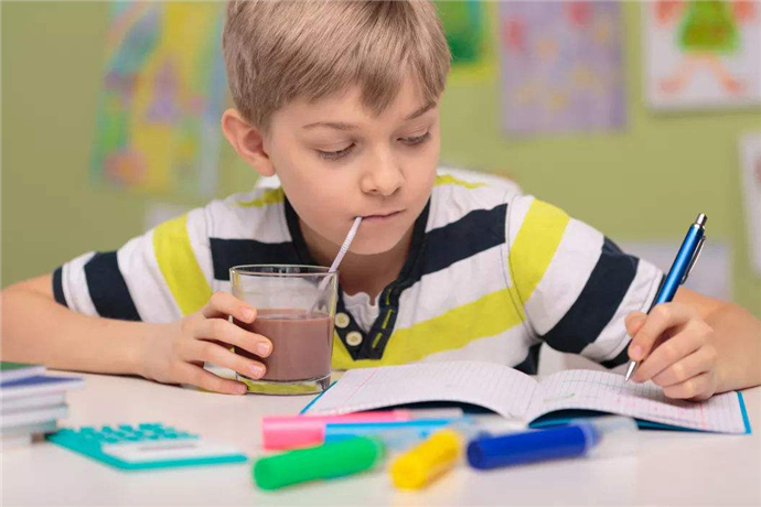 孩子学习老记不住注意力差,孩子提前学习之后注意力不集中