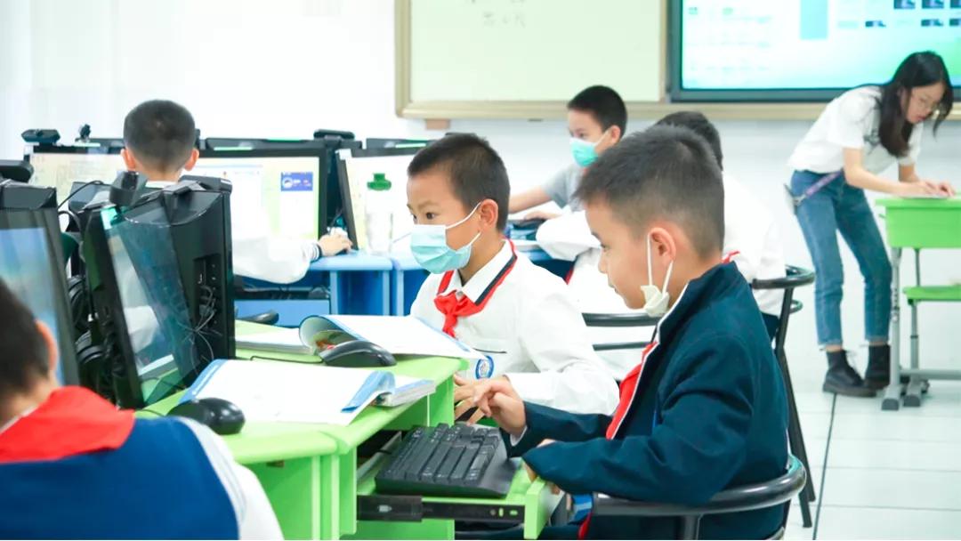 鎺㈣鏅烘収鏁欏鎰熷彈鏈潵璇惧爞,鎰熷彈绉戞妧榄呭姏鏍″瀹炶返娲诲姩鏂规