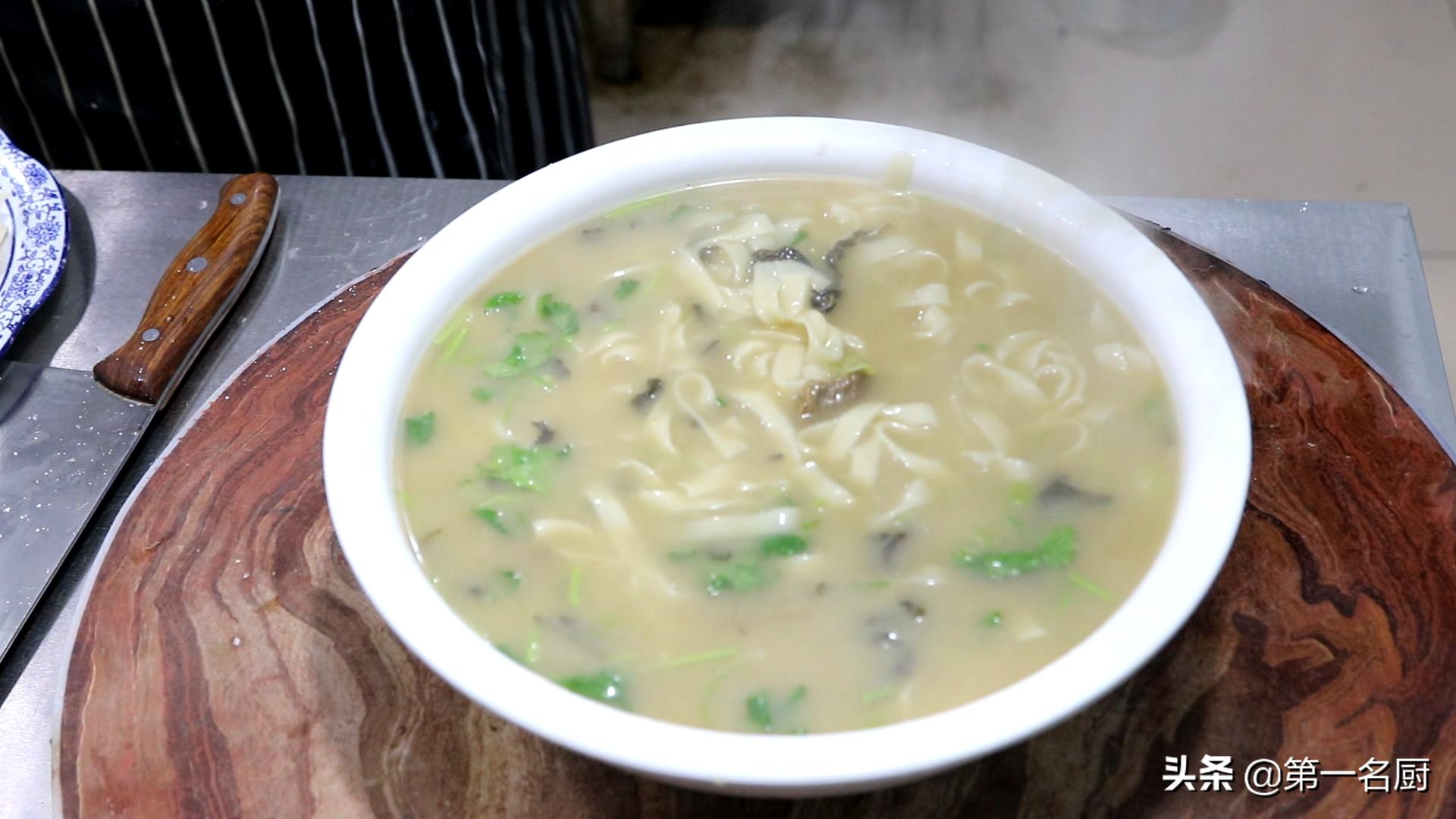 河南肉面条汤面条,河南面食糊汤面