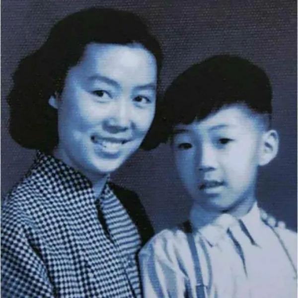 史铁生生命中的两个女人,史铁生的女笔友