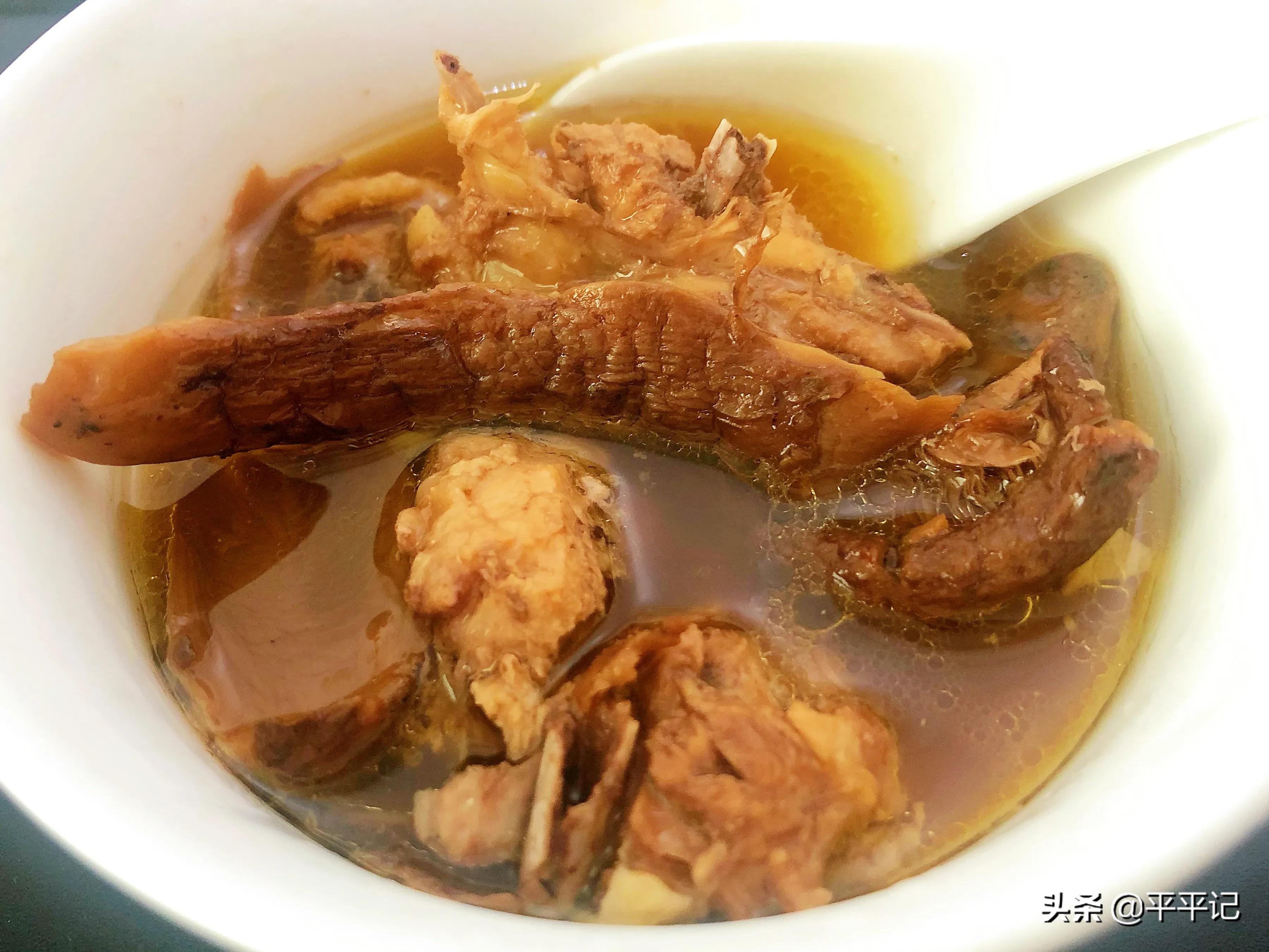 松茸炖鸡正宗做法,松茸炖鸡汤的做法大全窍门