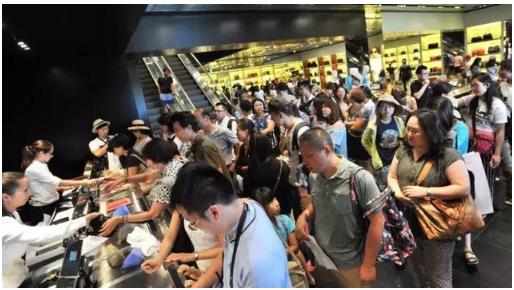 国人为什么喜欢到国外买东西,国人到国外买东西