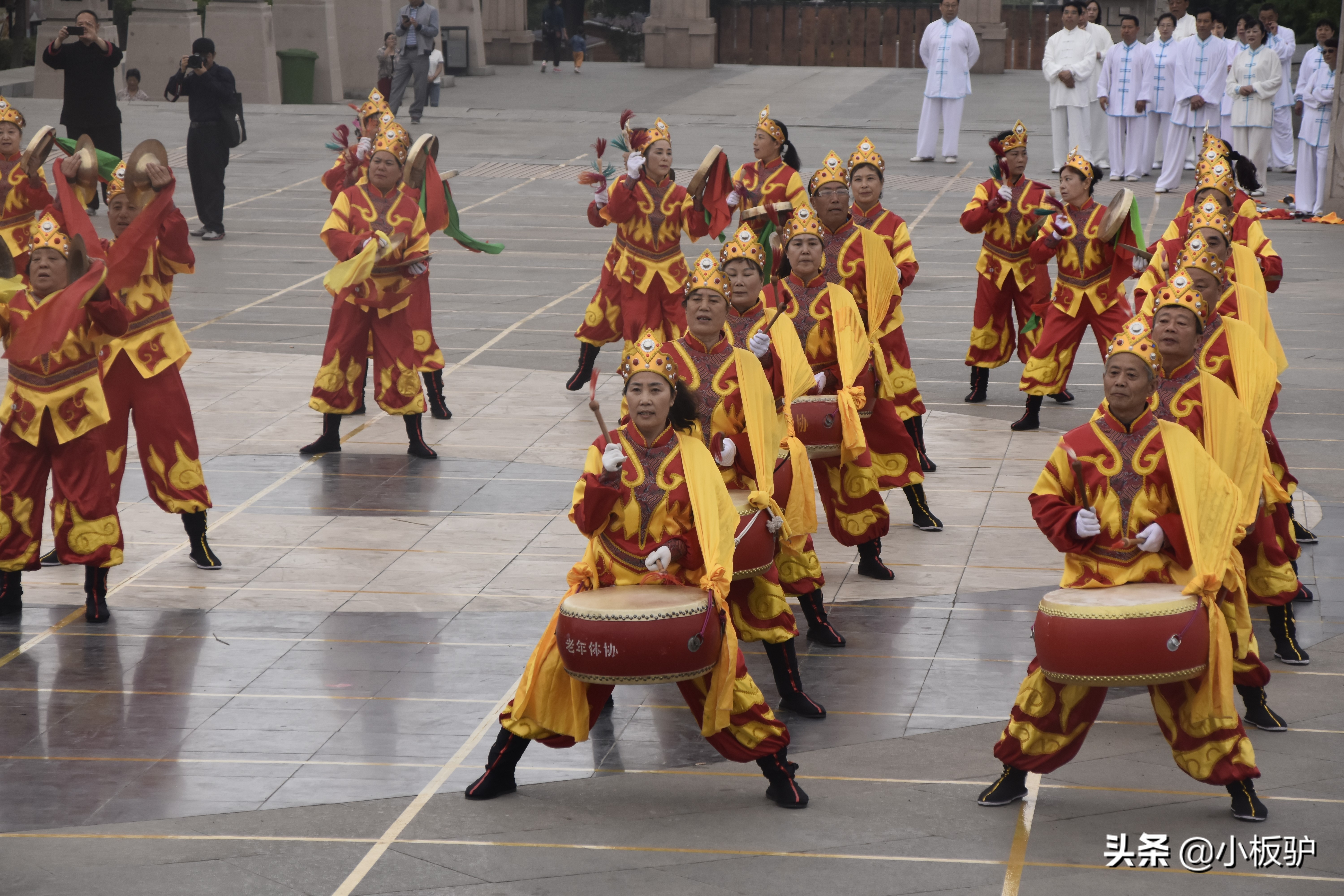 激情锣鼓表演,秧歌威风锣鼓表演完整版