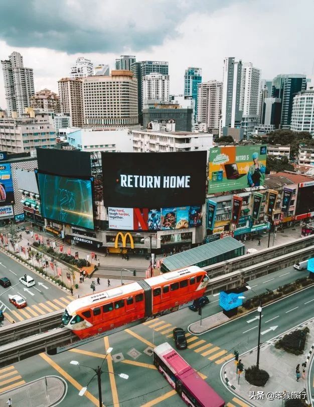 胡静豪门的生活,胡静的现实生活