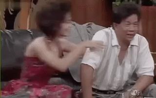 翁静晶因与刘家良结婚轰动娱乐圈，刘家良去后，她再嫁入赌王家族