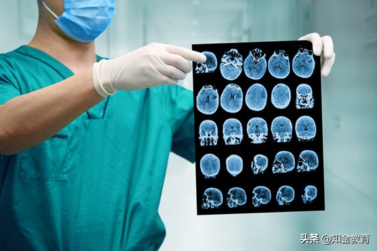 未来学医什么专业好就业,想学医应该选哪几门课程