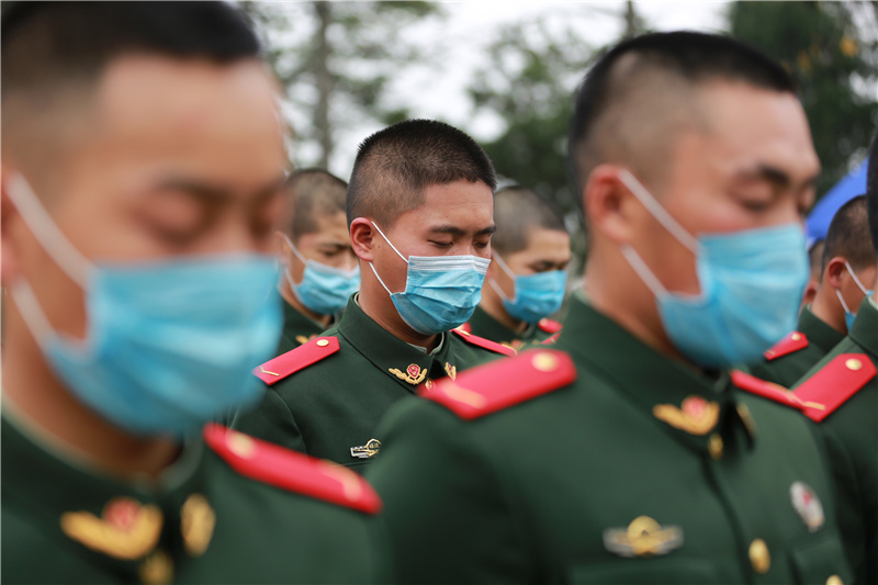 走进烈士陵园缅怀先烈活动,烈士陵园缅怀活动