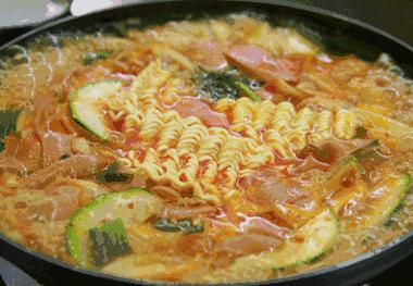 方便面到底是不是垃圾食品呢,方便面怎么吃不是垃圾食品