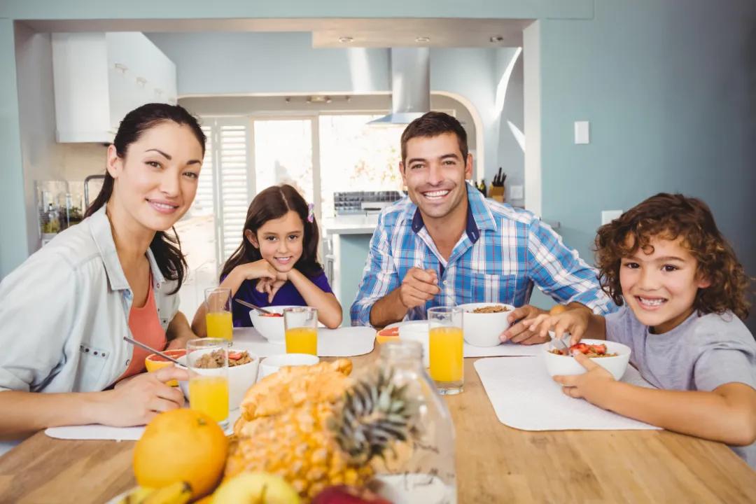 师友会案例拆解|初三男生一上学就头疼胃不舒服的心理辅导案例
