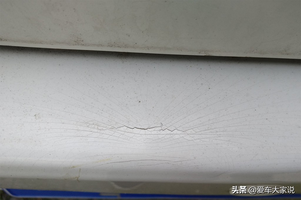 汽车经常暴晒对车有什么影响,汽车不怕太阳晒吗